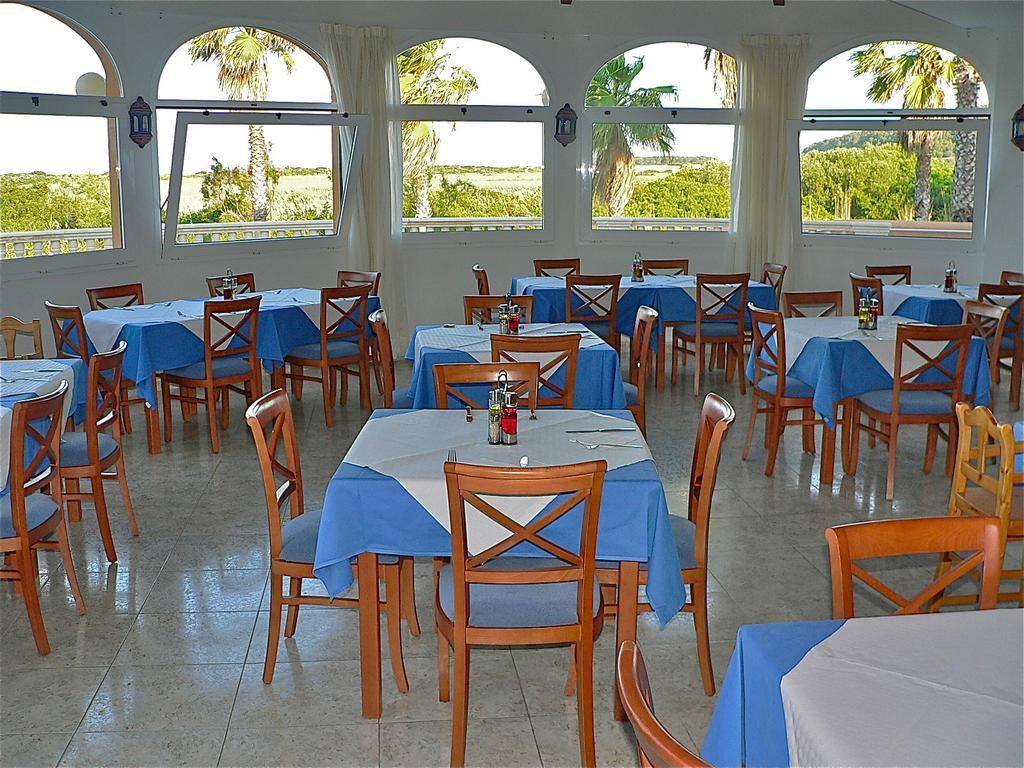 Arenas De Son Bou Otel Restoran fotoğraf